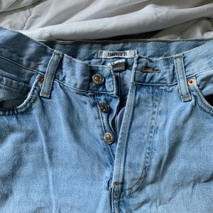 Forever 21 mom jean. Very comfortable and durable